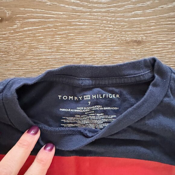 Boys Tommy Hilfiger blue long sleeve t-shirt top size 7 - Picture 2 of 2